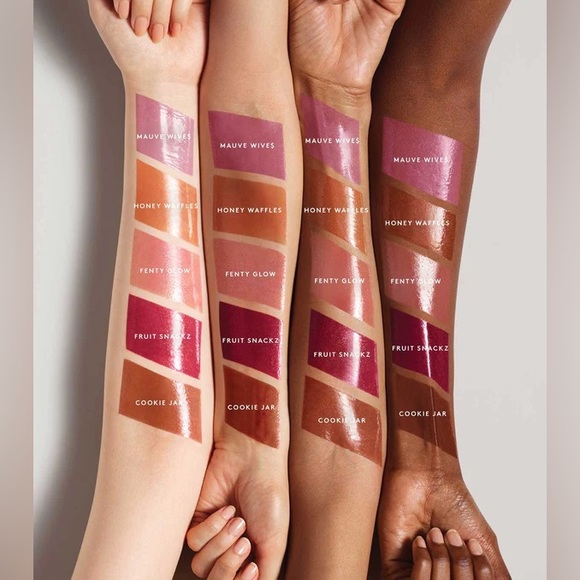 Fenty Beauty Gloss Bomb Cream in Fenty Glow 02 Universal Rose Nude BNWT - Picture 6 of 7